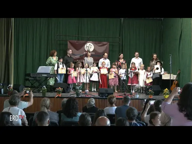 The winners of the talent discovery singing competition at the Vârghiș gala