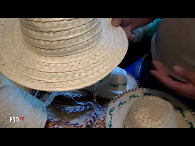 Making wood shavings hats