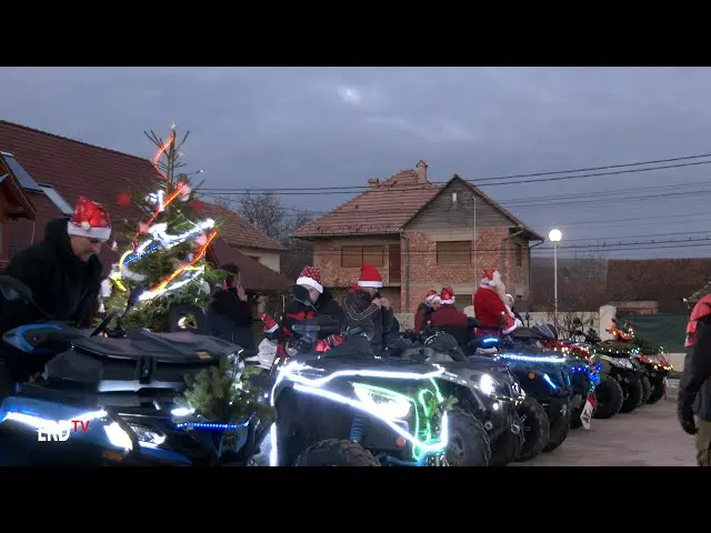 Parada Moșului pe Motocicletă și Oferirea de Cadouri la Vârghiș.