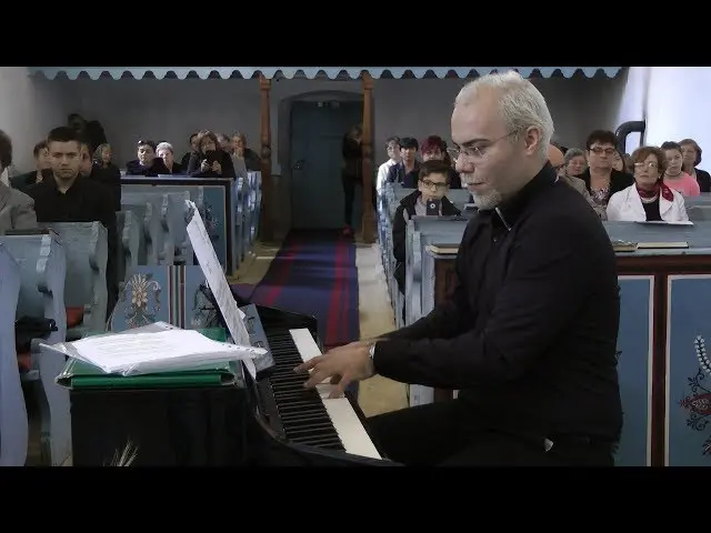 Pianist Zoltán Thurzó in Aita Mare