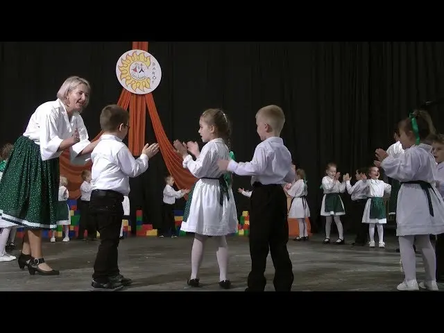 Folk children's games performed by groups of Cimbora kindergarten 2018