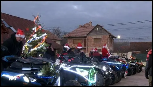 Paradă motorizată de Moș Crăciun și oferirea de cadouri în Vârghiș