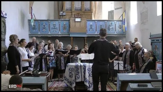 A concert by the Unitarian Choir of Bellingham, Washington, in the castle church of Aita Mare